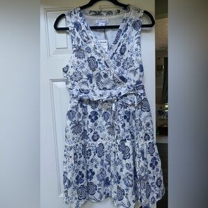 Lucky Brand blue & white floral dress - size 10 NWT never worn